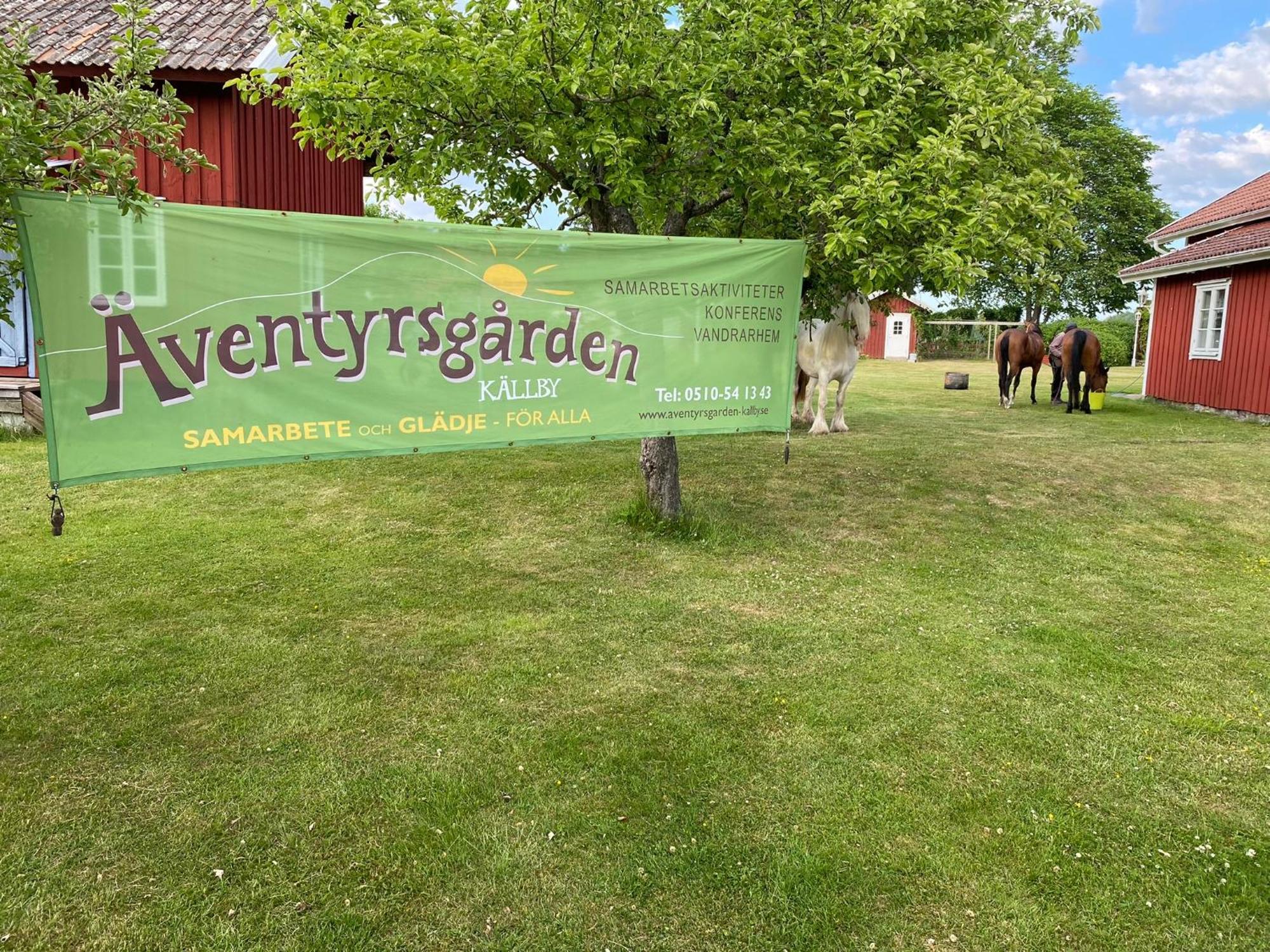 Aeventyrsgardens Vandrarhem, Kinnekulle Källby Exterior photo
