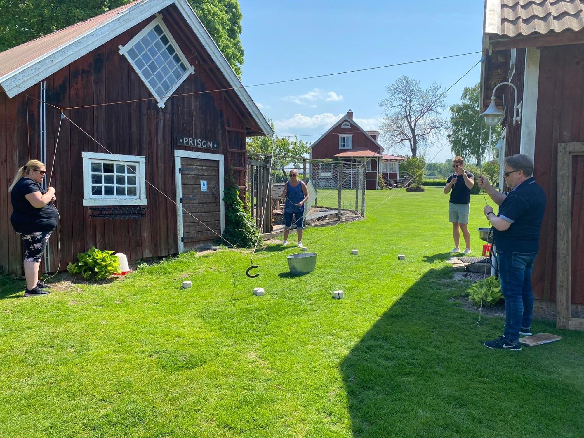 Aeventyrsgardens Vandrarhem, Kinnekulle Källby Exterior photo